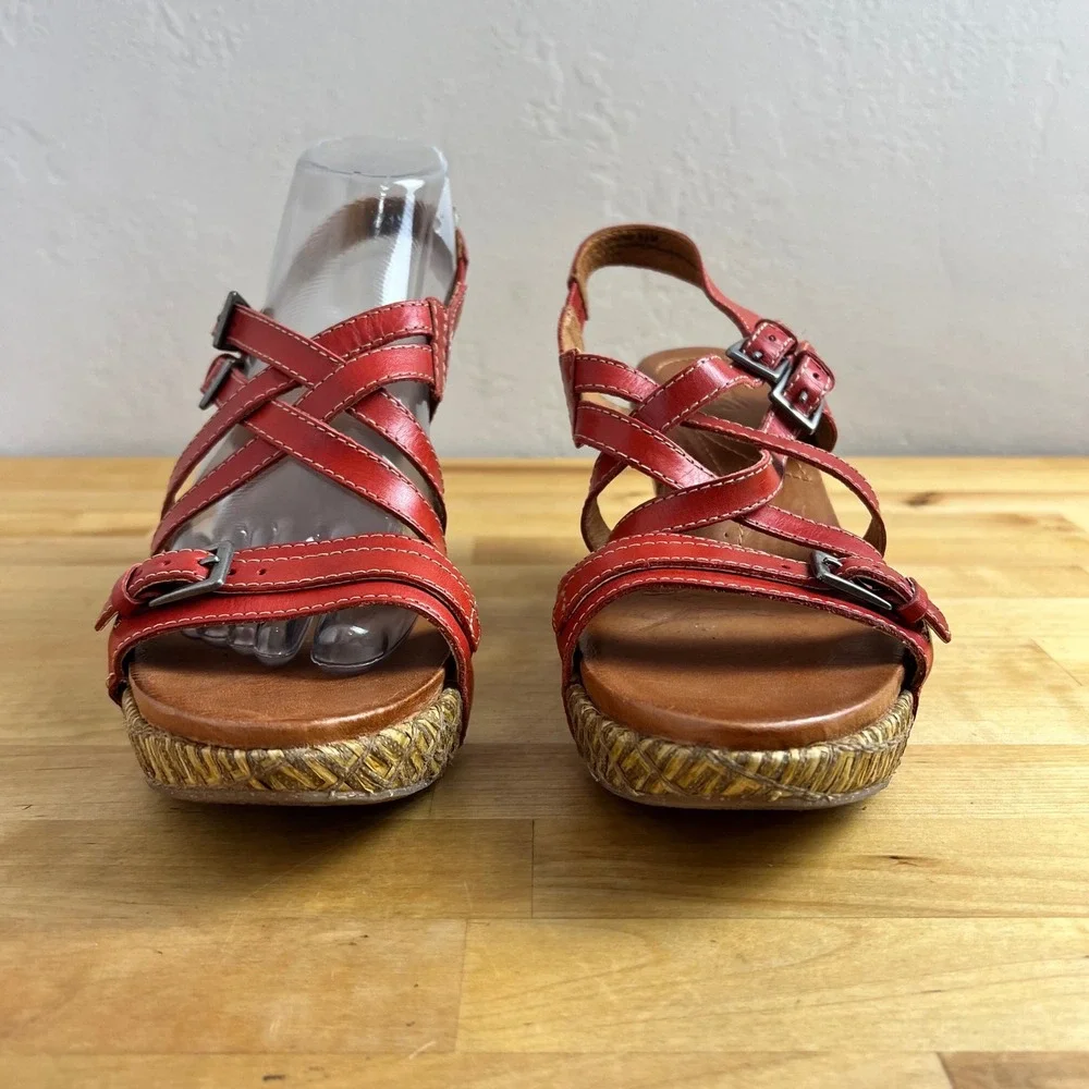 Naya Sandals Maize Size 8.5 Red Leather Strappy Buckle Wedge Espadrille